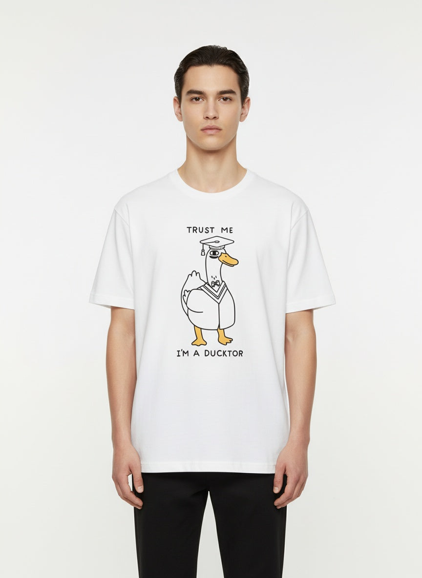 Trust Me I'm a Ducktor – Funny Duck Graphic T-Shirt