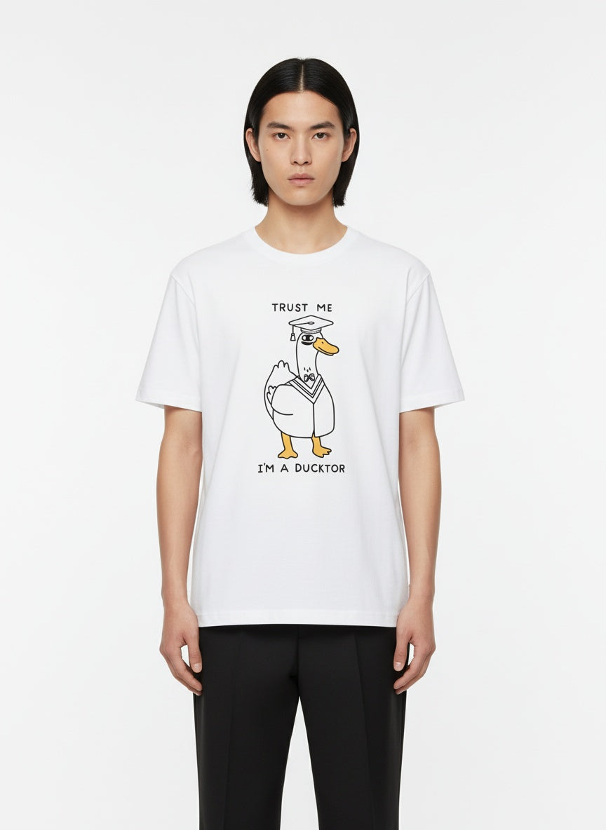 Trust Me I'm a Ducktor – Funny Duck Graphic T-Shirt
